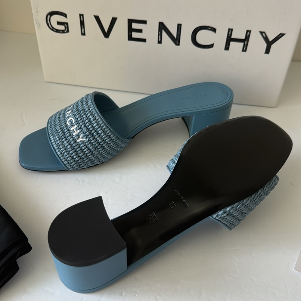 Givenchy 4G Embroidered Raffia Mule Sandal Denim Blue Sz. 9B/39 Italy - Picture 9 of 12